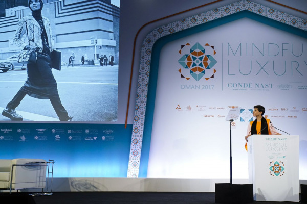 #CNILux, Vogue Arabia’ya Hoşgeldin Diyor