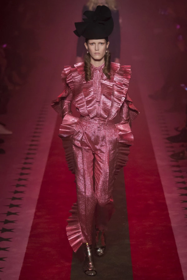 Gucci Evine Dönüyor Gucci Evine Dönüyor