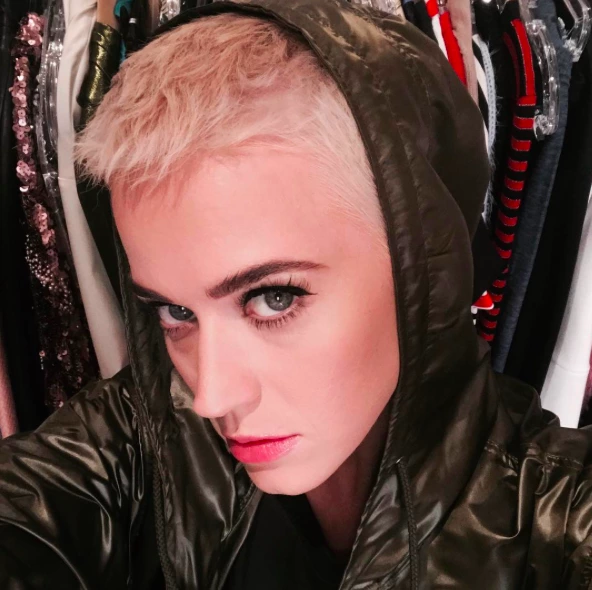 Radikal Pixie’nin Son Fenomeni: Katy Perry Radikal Pixie’nin Son Fenomeni: Katy Perry