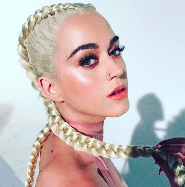 Rapunzel Örgüleriyle Yeni Kardashian Üyesi; Katy Perry Katy Perry
