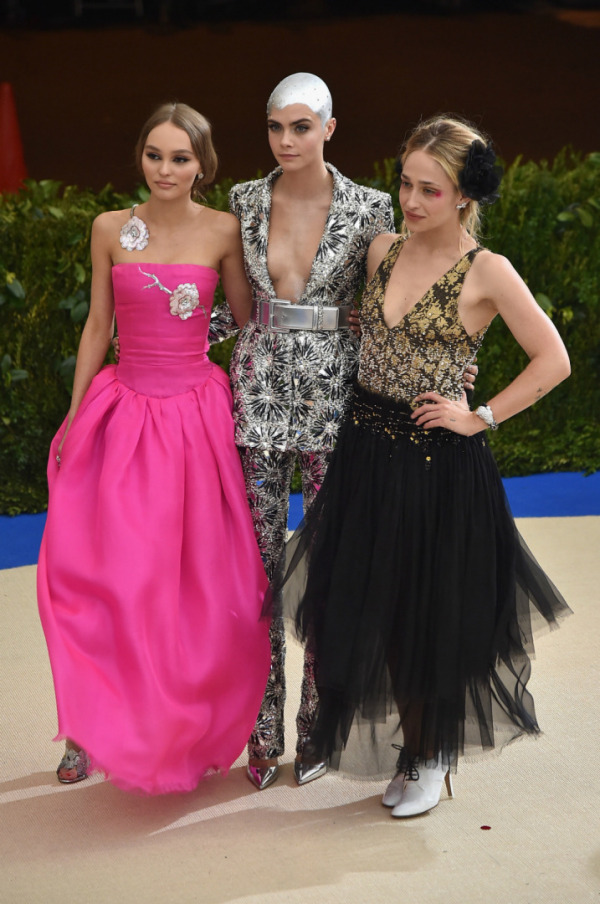 Lily-Rose Deep, Cara Delevingne, Jemima Kirke