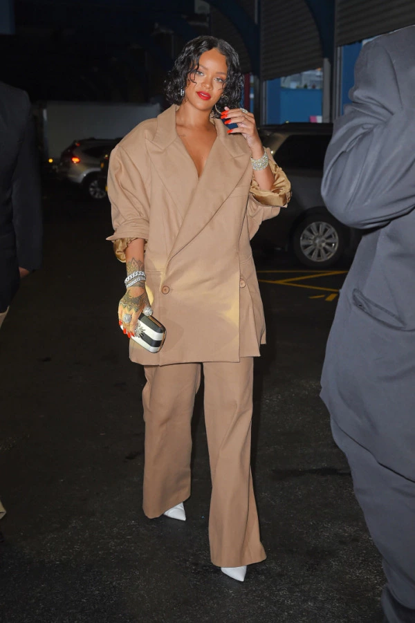 Alternatif Şıklığın Adresi: Rihanna Rihanna