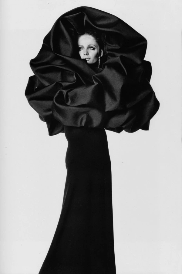 Cristóbal Balenciaga: Efsane ve Mirası Cristóbal Balenciaga: Efsane ve Mirası