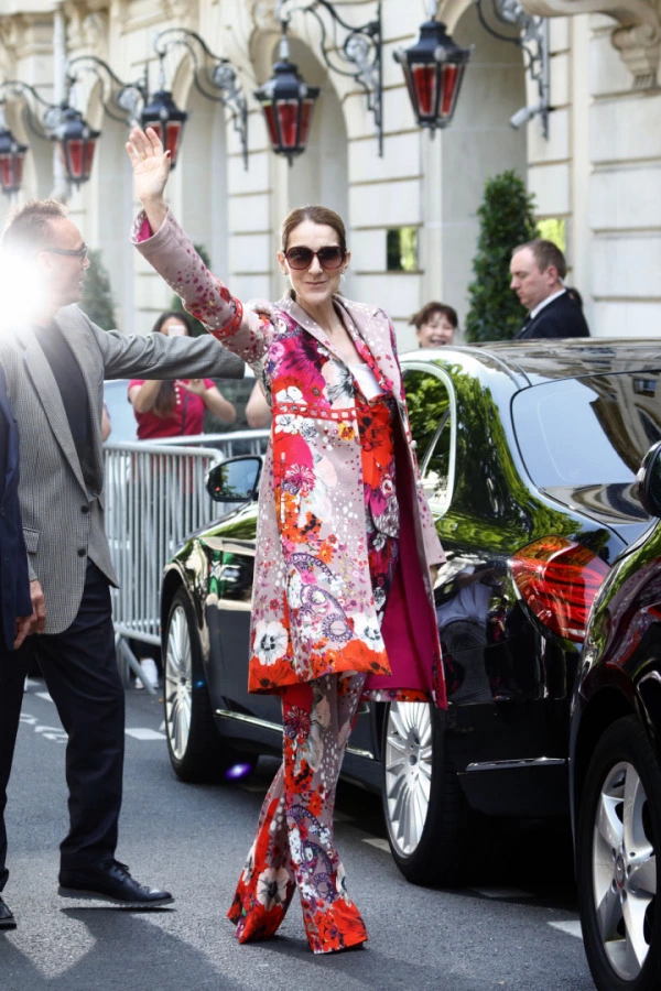 Céline Dion'un Karizmatik Çiçekleri Céline Dion'un Karizmatik Çiçekleri