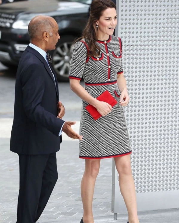 Kate Middleton'ın Yeni Stil Hamlesi: Gucci Kate Middleton'ın Yeni Stil Hamlesi: Gucci