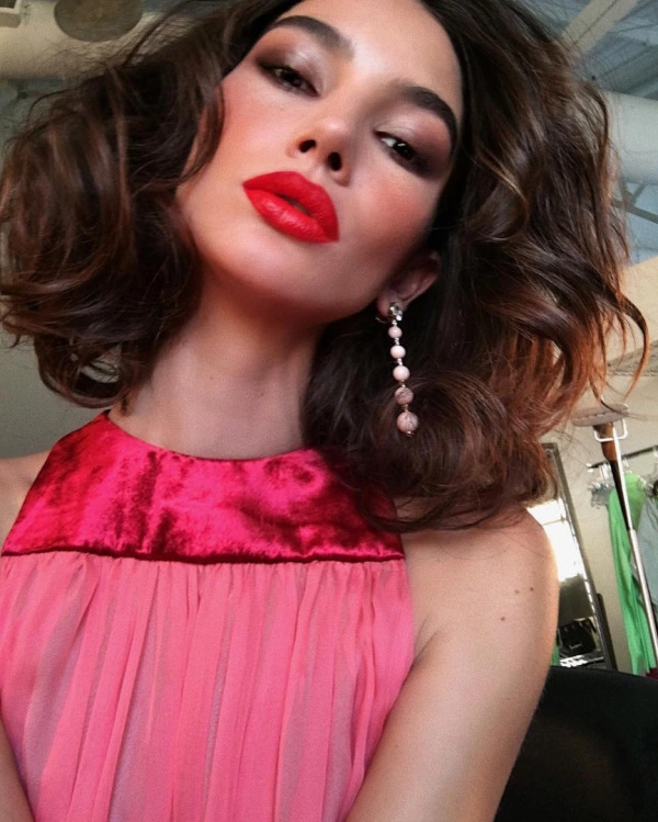 5 Adımda Maksimalist Bukleler Lily Aldridge