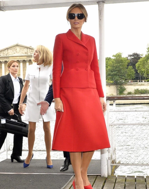 First Lady Melania Trump, Parizyen Bir Dior Kadını Olabilir mi? Melania Trump