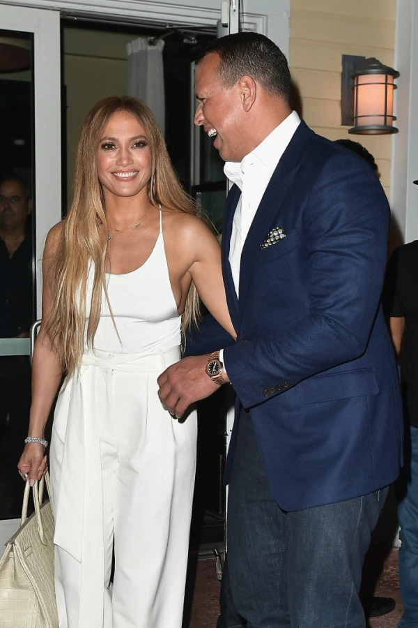 Yenilediği Bal Sarısı Saçlarıyla Jennifer Lopez Jennifer Lopez