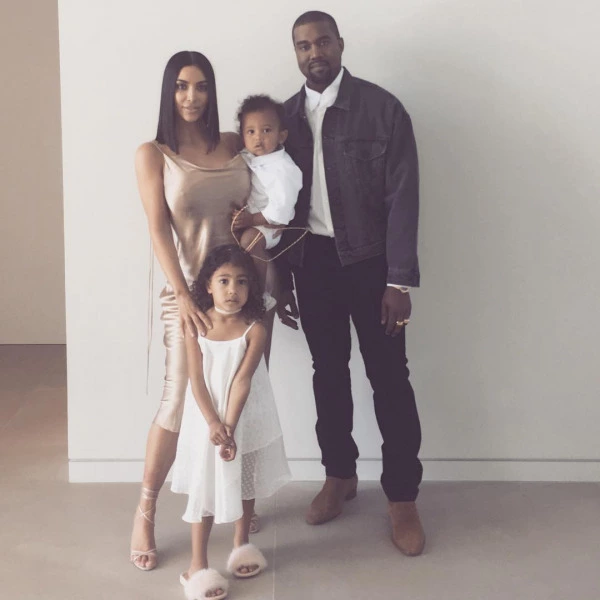 Kim Kardashian’ın Anlaştığı Taşıyıcı Anne Hamile! Kim Kardashian