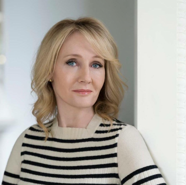JK Rowling Dakikada 185 Dolar Kazanıyor