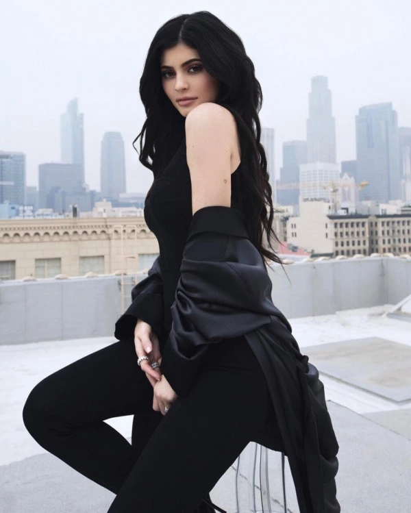 Kylie Jenner’ın Milyon Dolarlık Hikayesi Kylie Jenner