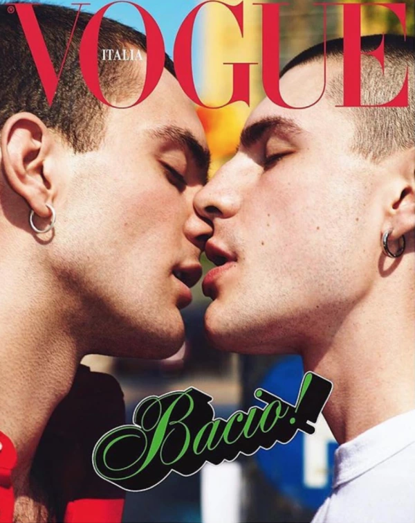 Vogue Italia'dan Öpücüklerle Vogue Italia