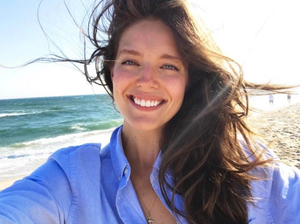 Göz Kamaştırın: Dişleri Beyazlatan 5 Besin Emily Didonato