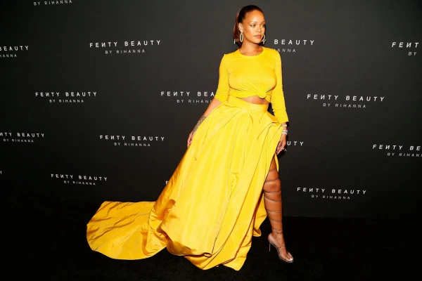 Rihanna'dan Gösterişli Fenty Beauty Lansmanı Rihanna