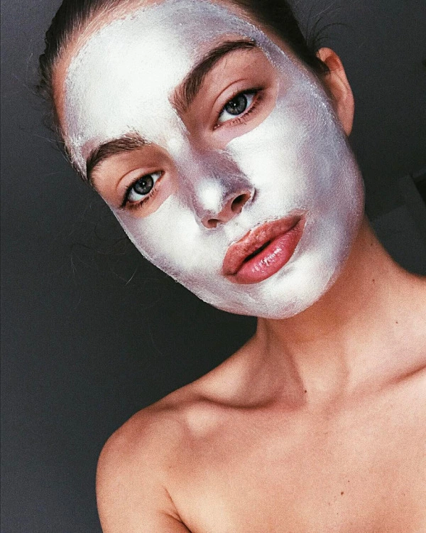 Kusurlardan Sıyrılın: En İyi 5 Peel-Off Maske