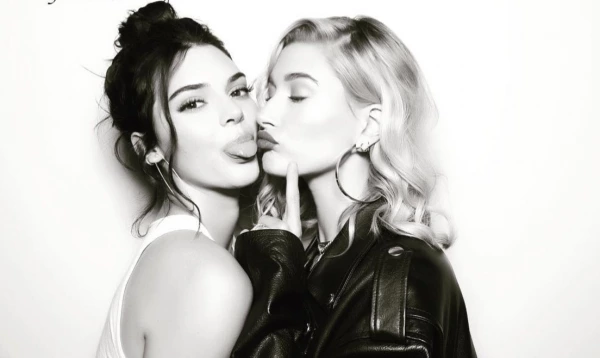 Kendall Jenner'ın 22. Doğum Günü Partisi Hakkında Bilmeniz Gerekenler Kendall Jenner'ın 22. Doğum Günü Partisi Hakkında Bilmeniz Gerekenler