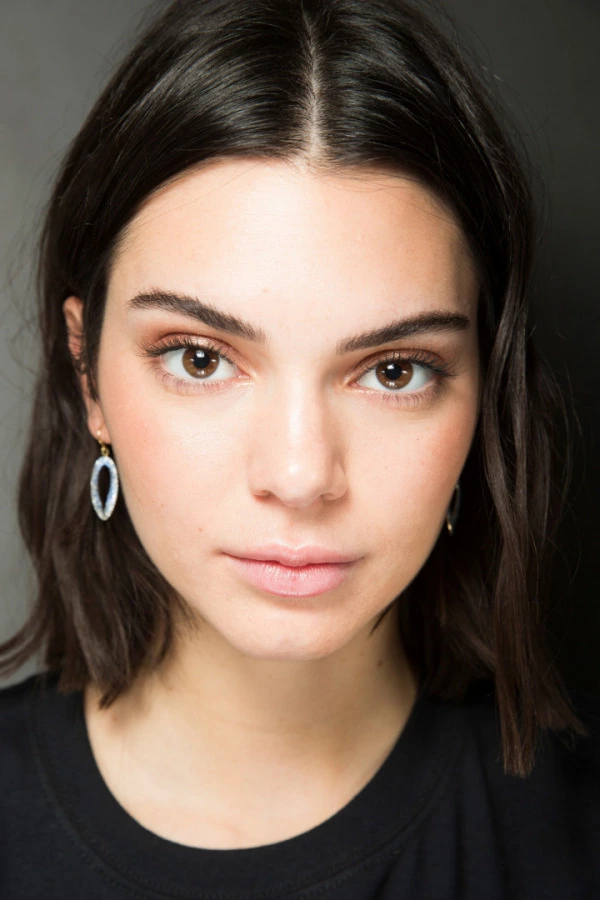 Makyaja Hazırlık: En İyi 5 Cilt Bakım Maskesi kendall jenner