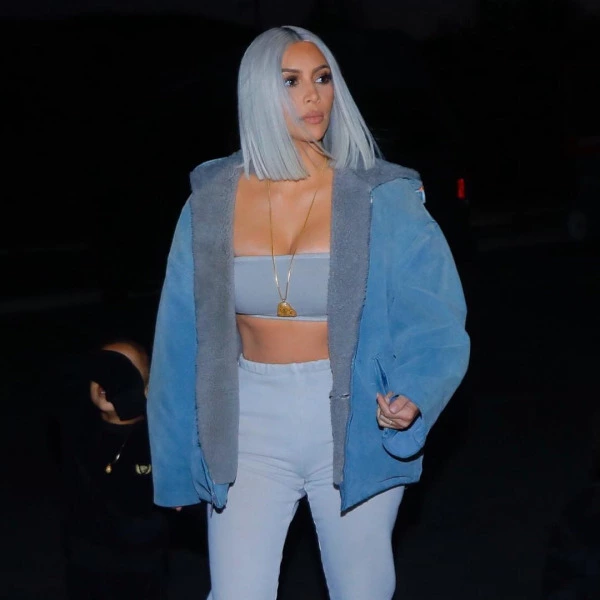 Tepeden Tırnağa Buz Mavi: Kim Kardashian Kim kardashian