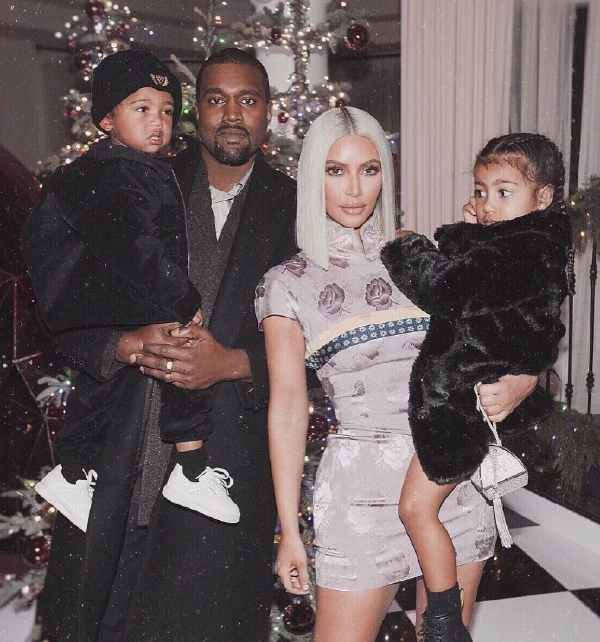 Kim ve Kanye'nin Yeni Doğan Bebeklerinin Adı Ne? Kim Kardashian