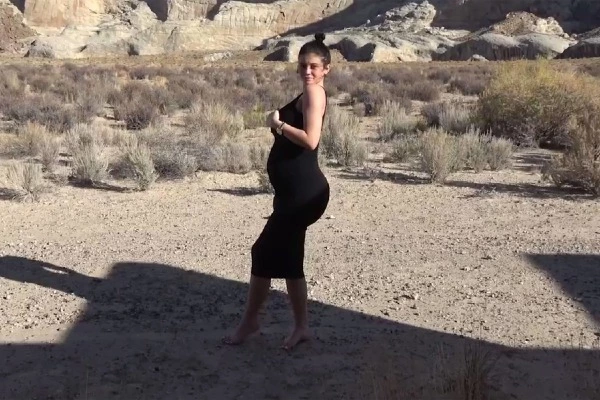 Kylie Jenner İlk Bebeğini Dünyaya Getirdi Kylie Jenner