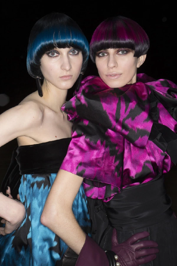 Marc Jacobs'dan Canlı Renkler & Mimari Kesimler marc jacobs