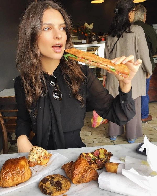 Diyette Motivasyon Nasıl Sağlanır? Emily Ratajkowski