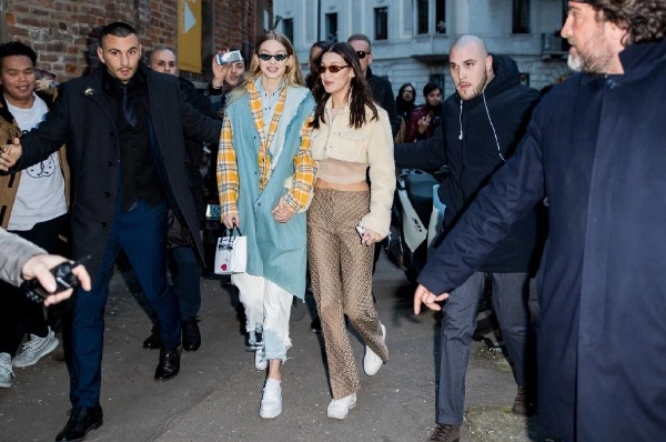 Hadid Kardeşlerin Enerjisi Yüksek Stil Birliği Gigi Hadid, Bella Hadid