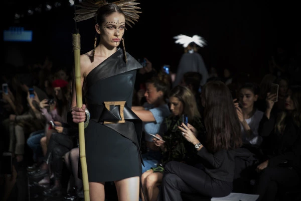 İstanbul Moda Haftası Başlıyor İstanbul Moda Haftası Başlıyor
