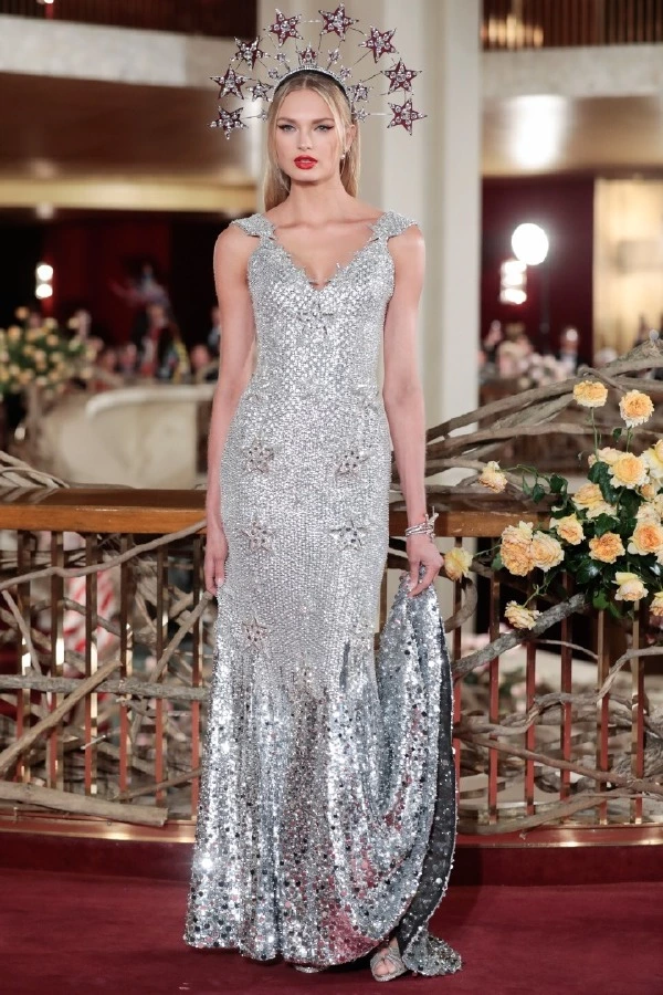 Dolce&Gabbana'nın Masalsı ve Gösterişli Güzelliği dolce gabbana romee strijd