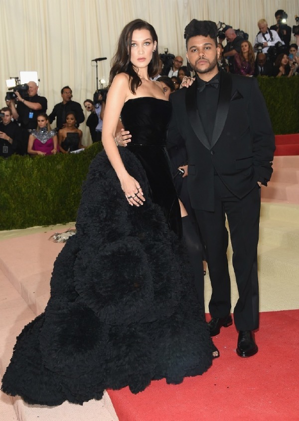 2016, Bella Hadid & Weeknd 