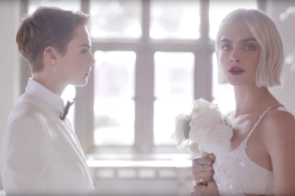 Sıra Dışı Gelin: Cara Delevingne Cara Delevingne