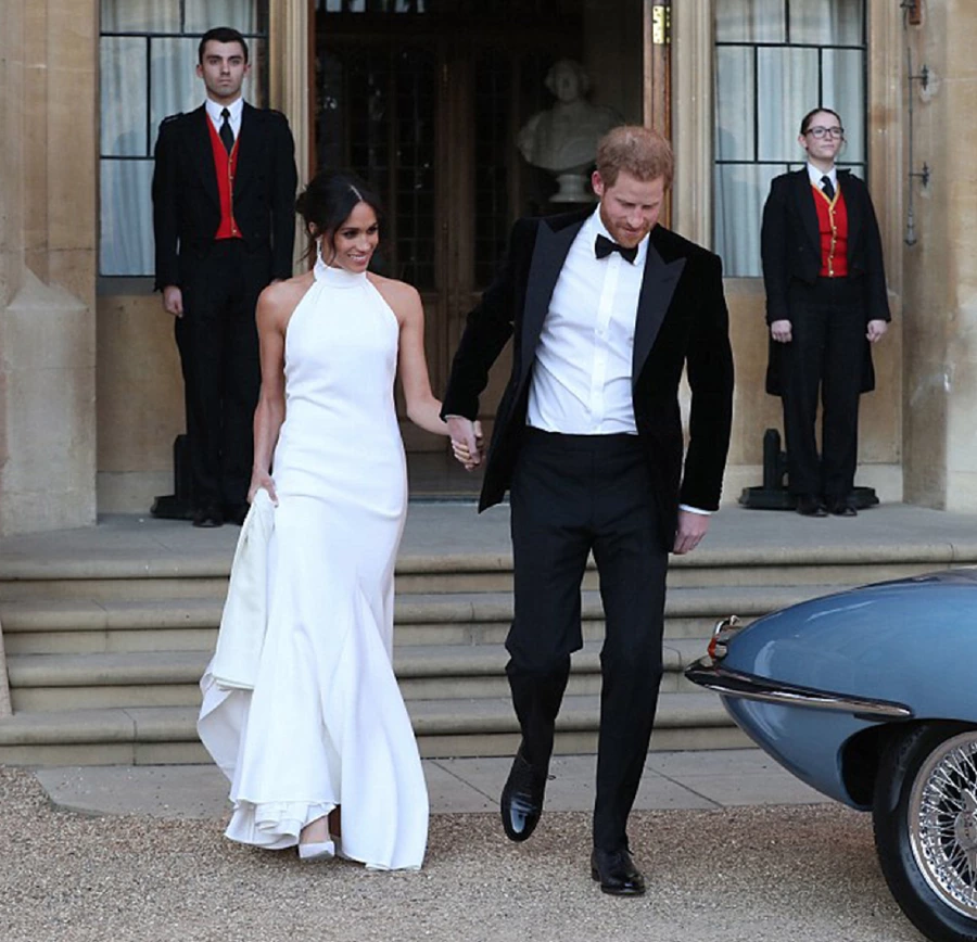 Meghan Markle'ın Stella McCartney Elbisesine Yakın Bakış Meghan Markle