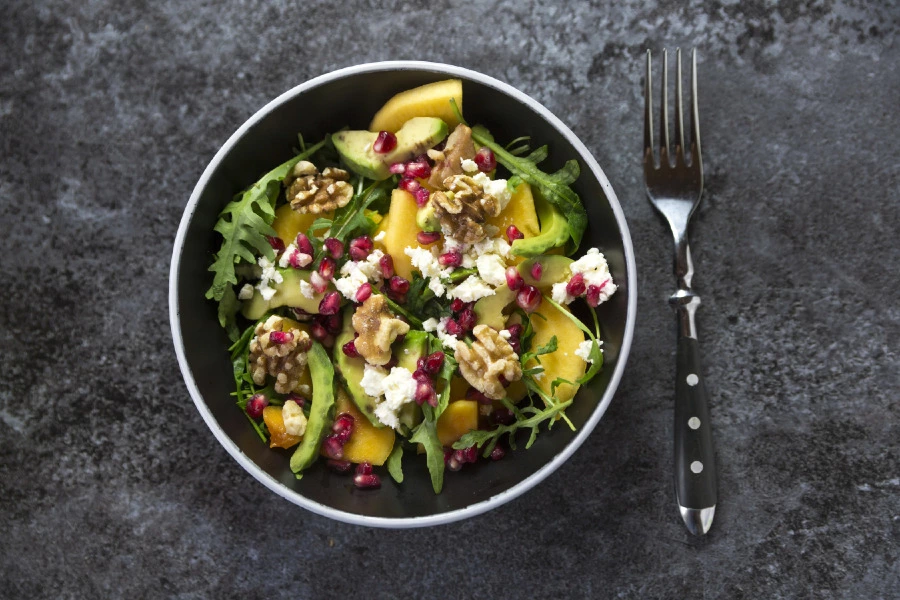 Doğru Ara Öğün için 5 Sağlıklı Atıştırmalık Avokadolu Salata