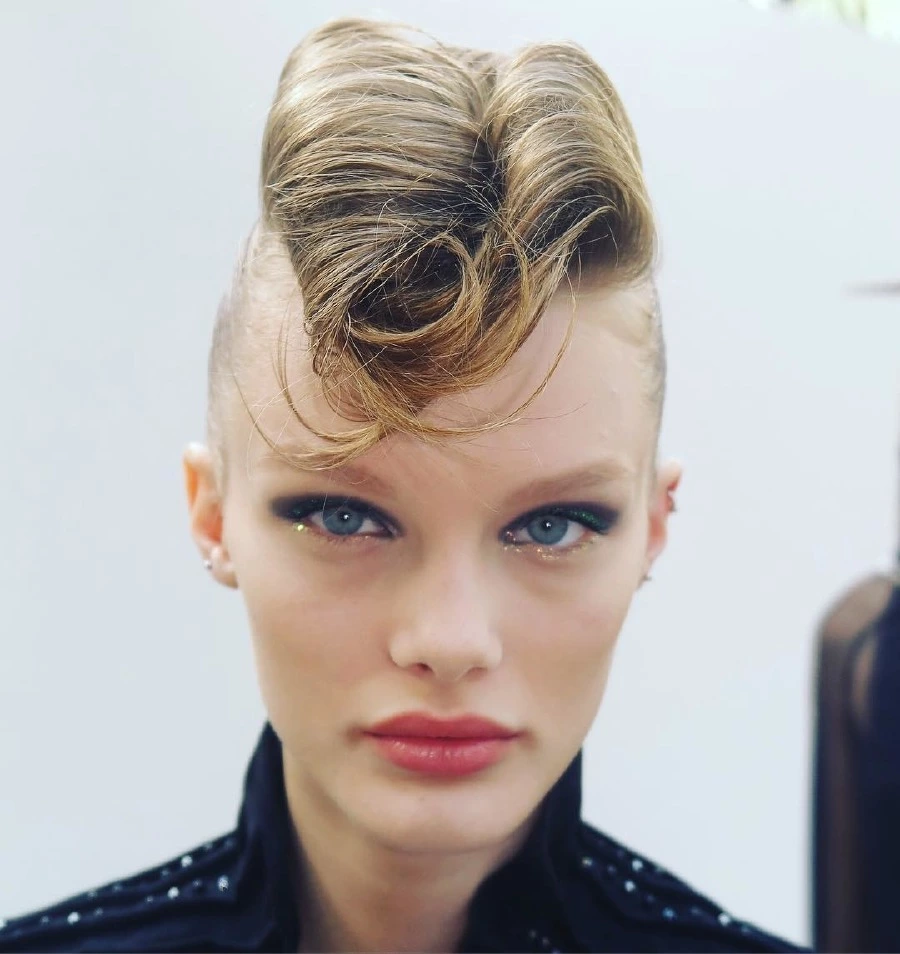 Chanel Kadınının Rock’n Roll Güzelliği Chanel 2018 Sonbahar Couture