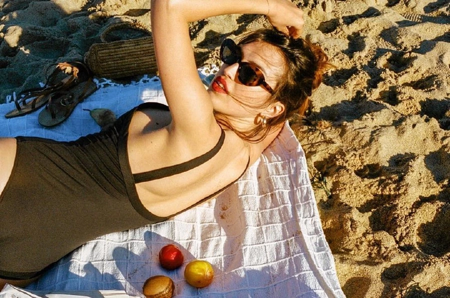 Plaj Çantasının Sağlıklı 5'lisi Jeanne Damas