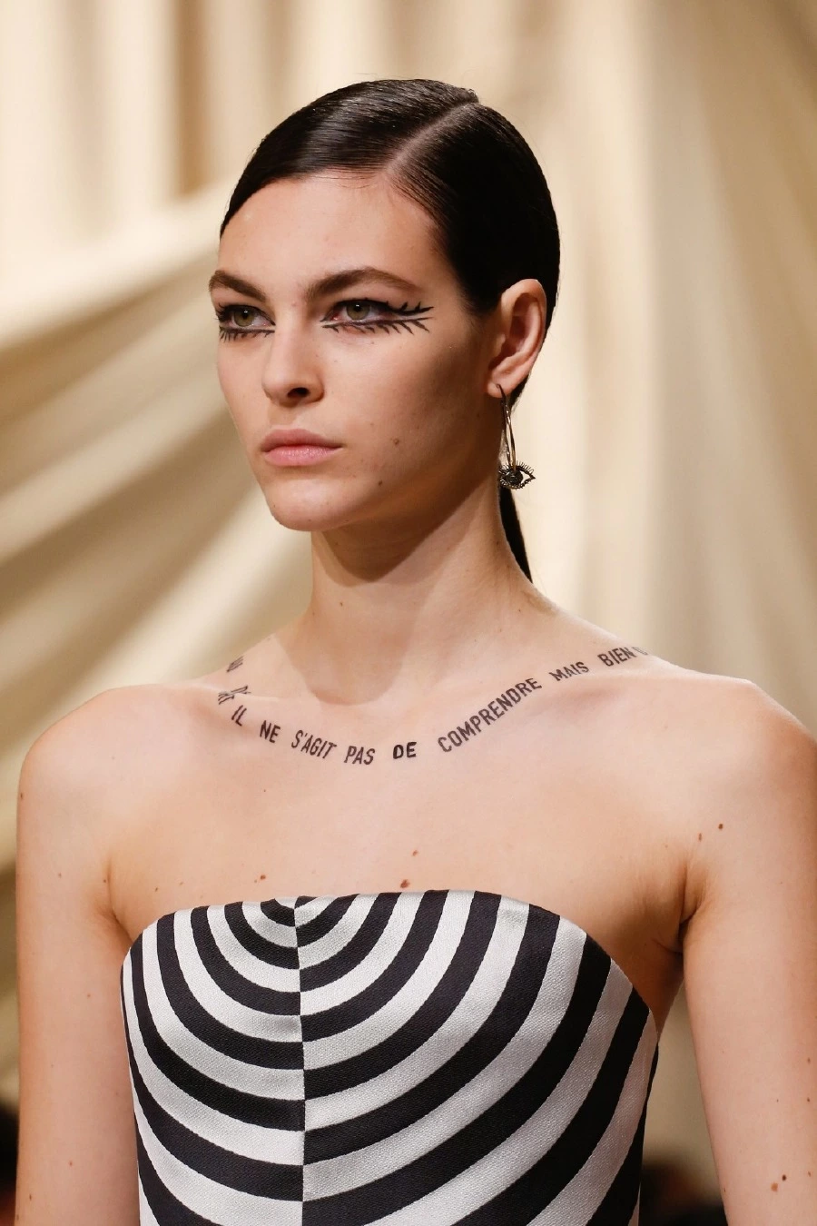 Kalıcı ve Çekici: En İyi 10 Waterproof Eyeliner christian dior 2018 couture