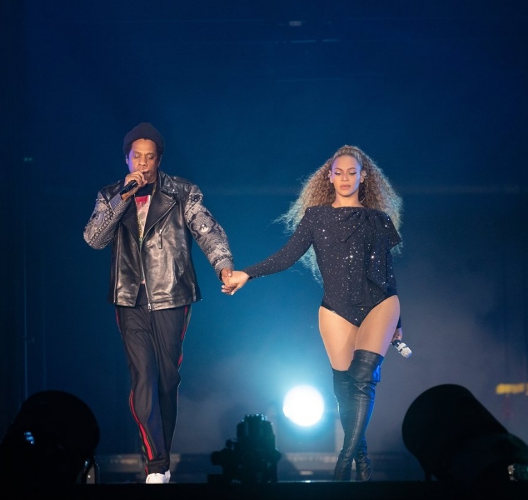 Beyoncé: Givenchy, Jay-Z: Les Benjamins