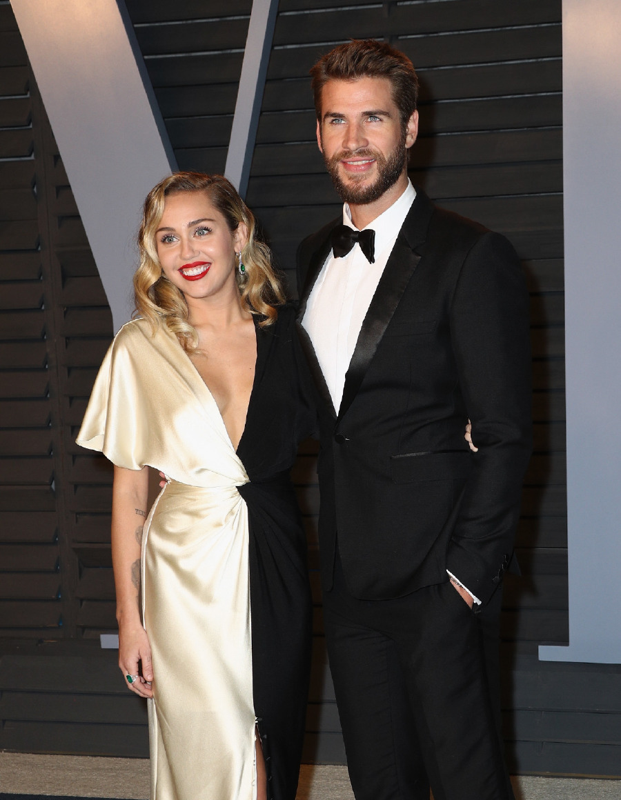Miley Cyrus ve Liam Hemsworth Düğünlerini İptal mı Etti?