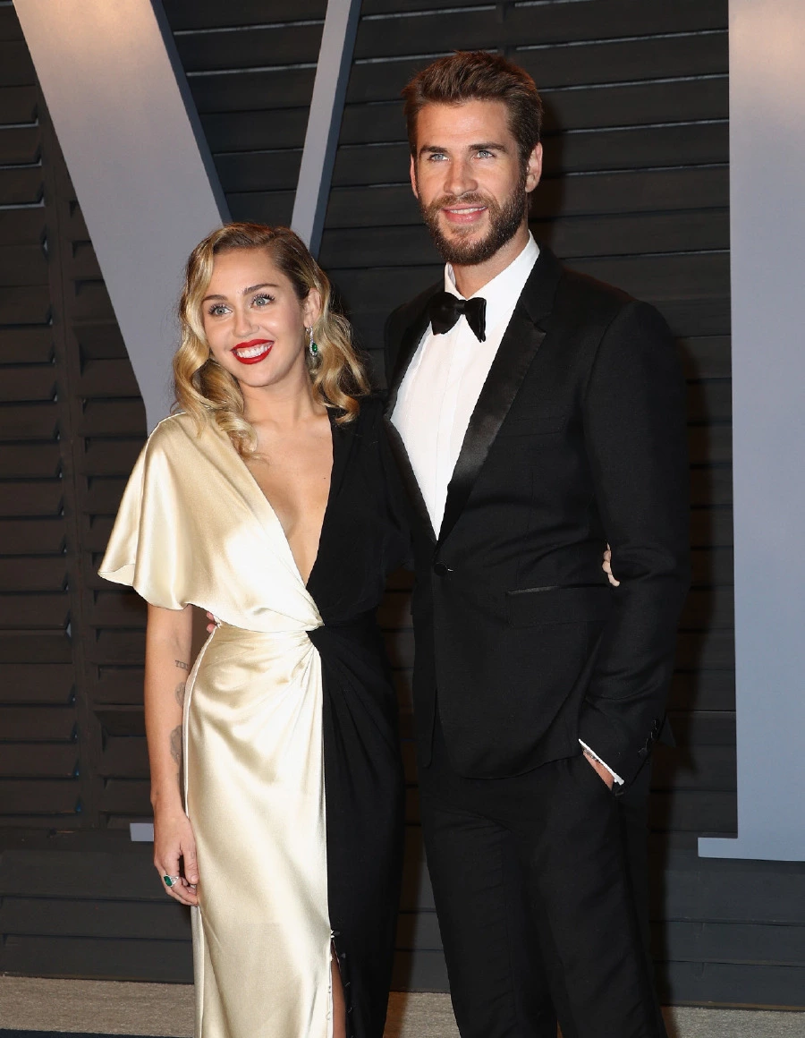 Miley Cyrus ve Liam Hemsworth Düğünlerini İptal mı Etti? Miley Cyrus ve Liam Hemsworth Düğünlerini İptal mı Etti?