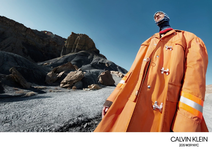 Calvin Klein'dan Farklı Bir Bakış Açısı Calvin Klein