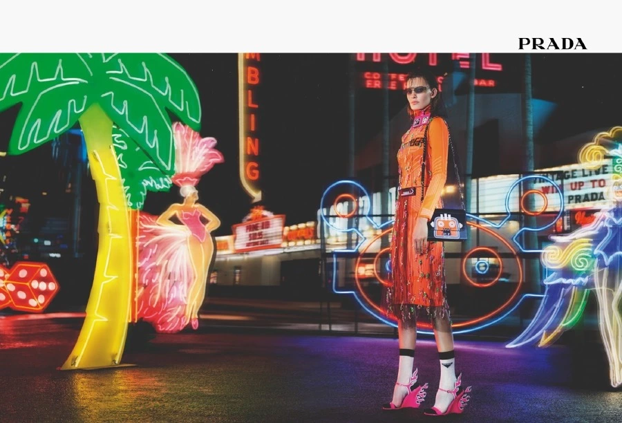 Prada'nın Neon Rüyası Prada