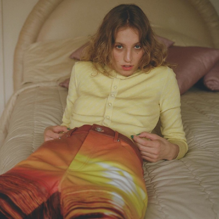 Kalıpların Ötesinde: Petra Collins