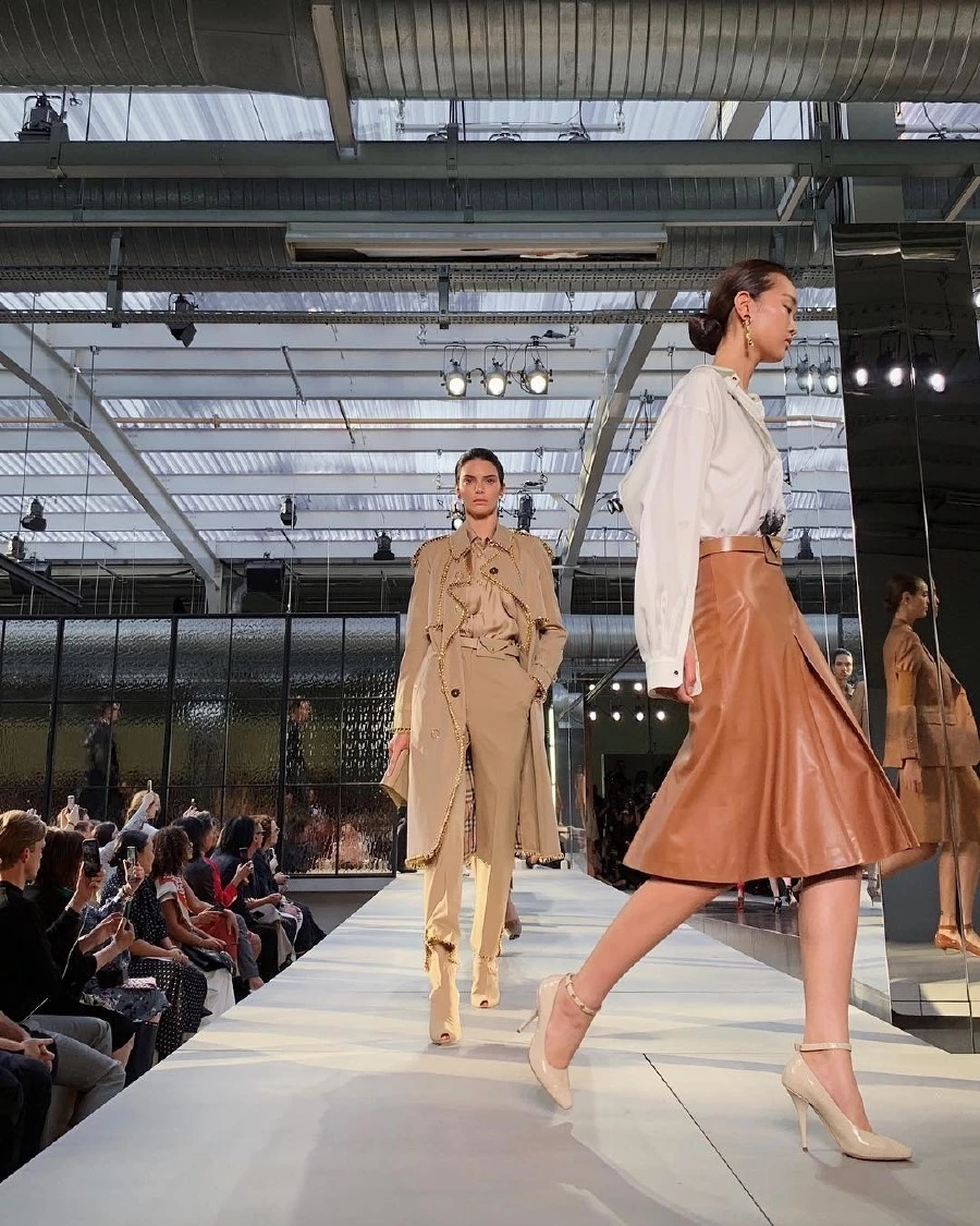 Riccardo Tisci'nin Yeni Burberry'si Hakkında Bilmeniz Gerekenler Burberry