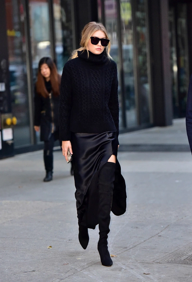 Gigi Hadid Paparazziyle Davalık Oldu! Gigi Hadid Paparazziyle Davalık Oldu!