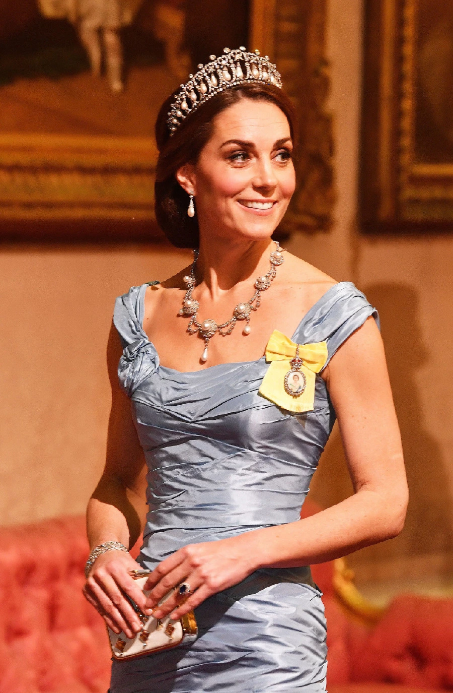 Kate Middleton Lady Diana'nın İkonik Tacıyla Yeniden Sahnede