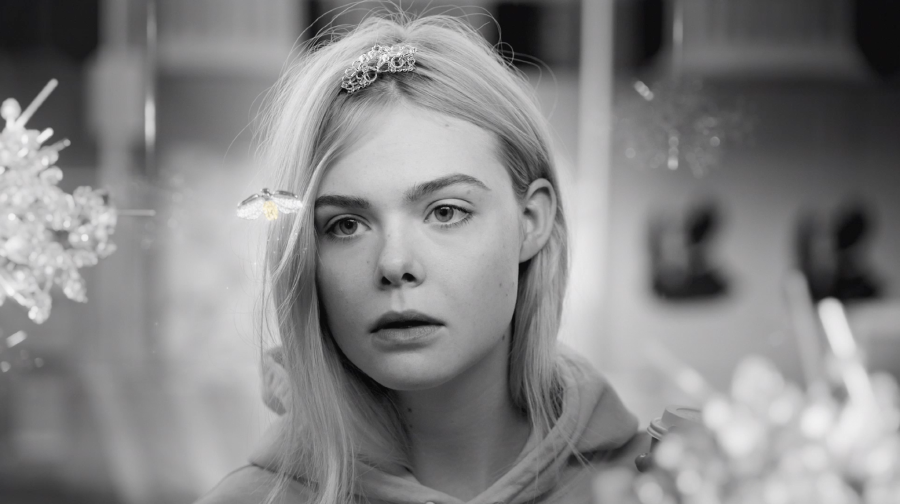 Elle Fanning'le Yakından Bakın: Tiffany Paper Flowers