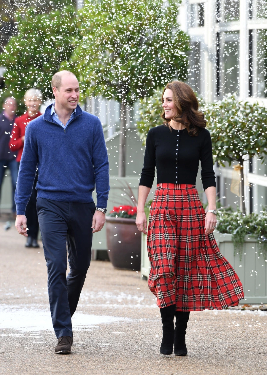 Kate Middleton ve Prens William'ın Yapay Kar Topu Savaşı