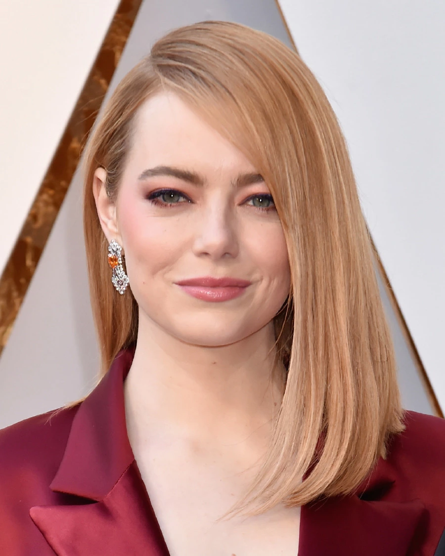 Yüz Şeklinize Göre Doğru Saç Ayrımınızı Bulun emma stone