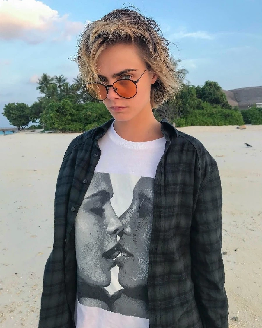 Cara Delevingne 50 Bin Takipçisini Neden Kaybetti? cara delevingne