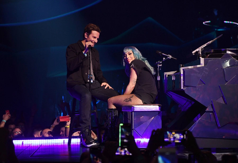 Lady Gaga: "Görmenizi İstediğimiz Şey Tam Olarak Buydu" lady gaga bradley cooper